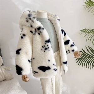 Детское пальто для девочек