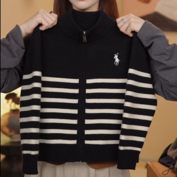 Свитер Девочки