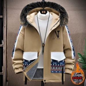 куртка с настоящим капюшоном. 4973