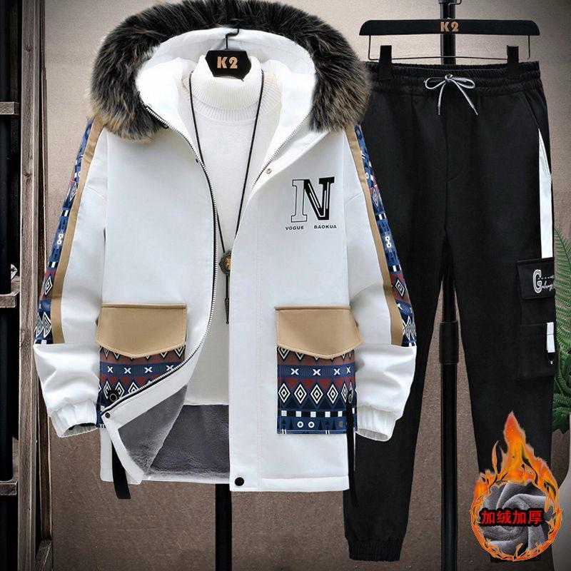 куртка с настоящим капюшоном. 4973